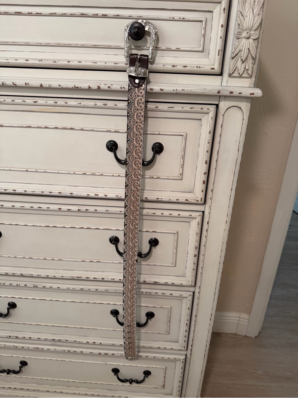 Embellished Brown Lace-Pattern Women's Belt with Silver Buckle